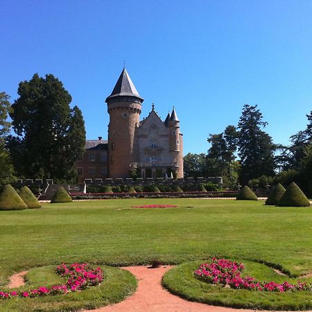 Chateau De Busset Zewnętrze zdjęcie